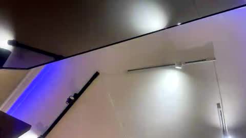 Snapshot of roman_chase chatting on November 24, 11:43 am online show from November 24, 11:43 am