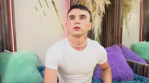 Snapshot of roman_chase chatting on November 27, 12:07 pm online show from November 27, 12:07 pm