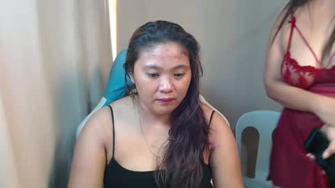 Snapshot of romanticpinay chatting on March 16, 1:55 am romanticpinay online show from March 16, 1:55 am