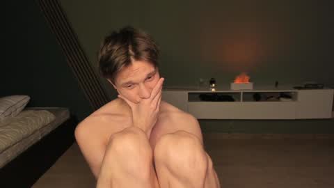 Snapshot of romeo_mercy chatting on December 2, 11:45 am Romeo online show from December 2, 11:45 am