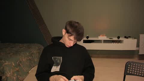 Snapshot of romeo_mercy chatting on December 21, 3:25 am Romeo online show from December 21, 3:25 am