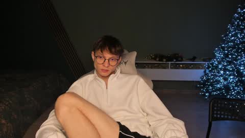 Snapshot of romeo_mercy chatting on January 4, 2:35 am Romeo online show from January 4, 2:35 am