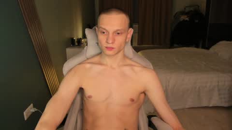 Snapshot of romeo_mercy chatting on January 21, 10:41 pm Romeo online show from January 21, 10:41 pm