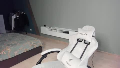 Snapshot of romeo_mercy chatting on March 11, 5:38 am Romeo online show from March 11, 5:38 am