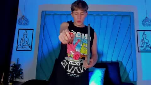 Snapshot of romeo_ricci1 chatting on December 15, 12:06 pm Romeo Ricci online show from December 15, 12:06 pm