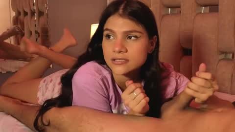 Snapshot of romeoandjulietta_ chatting on May 30, 12:35 pm RomeoandJulieta online show from May 30, 12:35 pm
