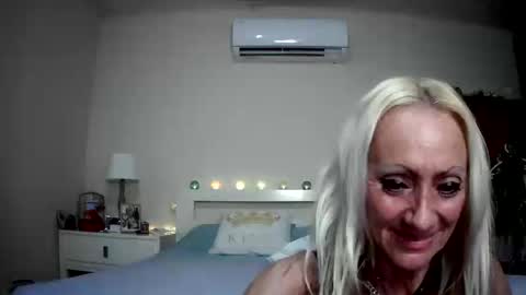 Snapshot of romeodiamond chatting on May 29, 3:26 am romeodiamond online show from May 29, 3:26 am