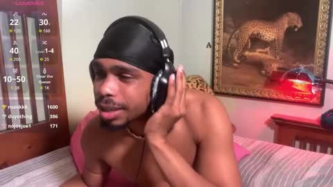 Snapshot of romeotyn chatting on January 31, 7:11 pm romeotyn online show from January 31, 7:11 pm