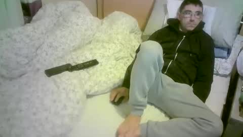 Snapshot of romson998181 chatting on November 23, 10:42 pm romson998181 online show from November 23, 10:42 pm