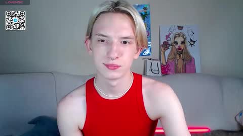 Snapshot of ron_vilss chatting on September 29, 8:41 am Ron online show from September 29, 8:41 am