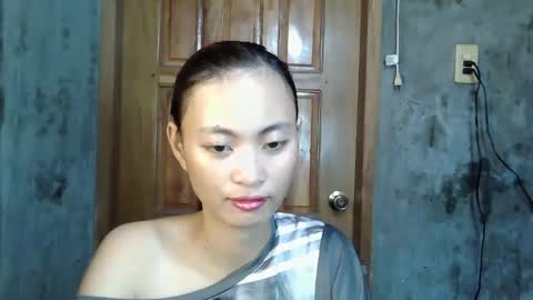 rona_cumsterxxx online show from May 7, 10:37 pm