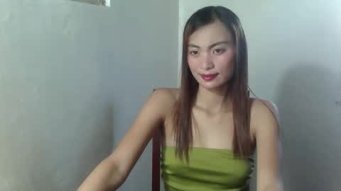 rona_cumsterxxx online show from May 21, 10:50 pm
