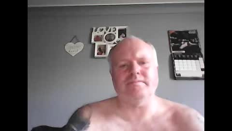 Snapshot of ronandoyle78 chatting on February 28, 4:08 pm Horny Guy online show from February 28, 4:08 pm