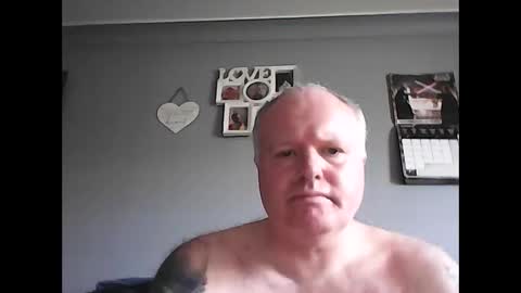 Snapshot of ronandoyle78 chatting on March 2, 3:30 pm Horny Guy online show from March 2, 3:30 pm