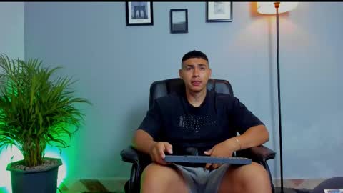 RonnieCanford online show from February 22, 2:59 pm