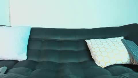 Snapshot of ronnie_fallout chatting on February 6, 9:49 pm Ronnie online show from February 6, 9:49 pm