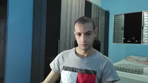 ronny online show from August 5, 9:39 pm