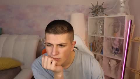 Snapshot of rony_winston chatting on December 5, 1:38 pm Rony online show from December 5, 1:38 pm