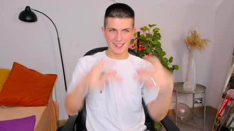 Snapshot of rony_winston chatting on December 8, 1:36 pm Rony online show from December 8, 1:36 pm