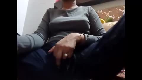 Snapshot of roop_sexy642 chatting on April 9, 6:30 am roop_sexy642 online show from April 9, 6:30 am