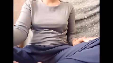 Snapshot of roop_sexy642 chatting on April 10, 4:17 am roop_sexy642 online show from April 10, 4:17 am