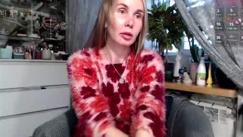 Aurora online show from January 18, 1:59 pm