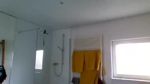 Snapshot of rorat28 chatting on July 20, 1:35 pm rorat28 online show from July 20, 1:35 pm