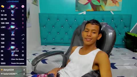 RORY CASTRO online show from November 5, 11:27 pm