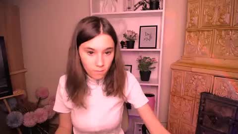 Snapshot of rosalais_ chatting on June 20, 6:27 am Rose online show from June 20, 6:27 am