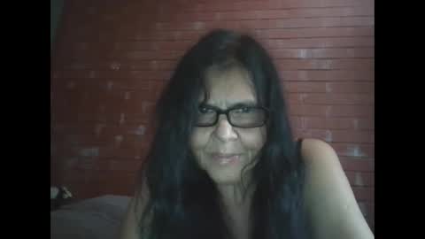 rosalatinas online show from May 6, 6:57 pm