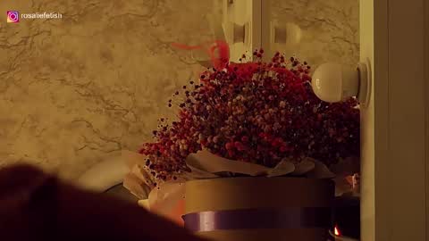 Snapshot of rosaliefetish chatting on November 12, 11:25 pm Rosalie online show from November 12, 11:25 pm