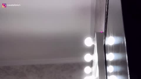 Snapshot of rosaliefetish chatting on November 13, 11:25 pm Rosalie online show from November 13, 11:25 pm