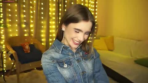 Kylie online show from February 15, 5:42 pm