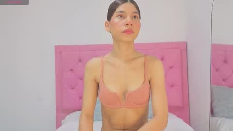 Snapshot of rosario_biancoo chatting on February 4, 2:45 pm rosario online show from February 4, 2:45 pm