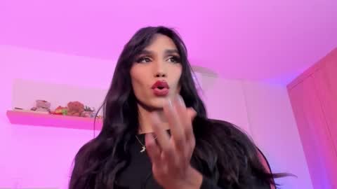 Rose Saenz online show from November 27, 8:00 pm