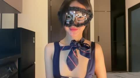 Snapshot of rose_ah chatting on April 25, 8:28 am rose_ah online show from April 25, 8:28 am