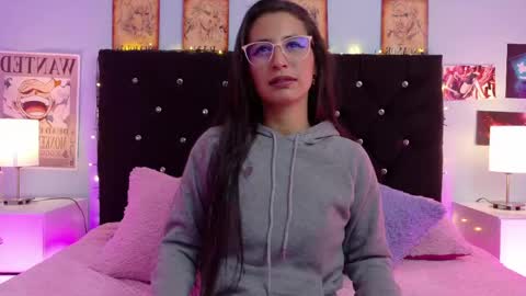 Snapshot of rose_smiley1 chatting on April 23, 3:41 am Rose online show from April 23, 3:41 am