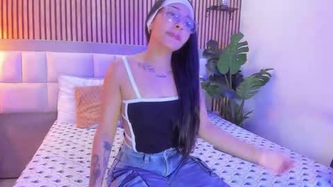 roseaurora online show from October 27, 12:42 pm