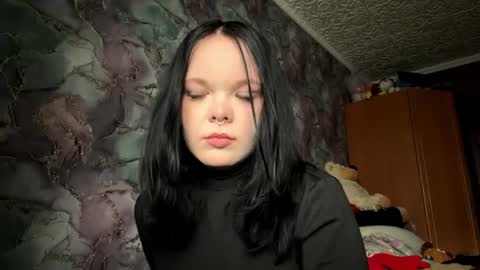 roselinemaclauchlan online show from July 25, 3:20 pm