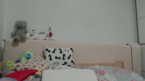Snapshot of roselynsun chatting on February 26, 5:07 pm Rose online show from February 26, 5:07 pm