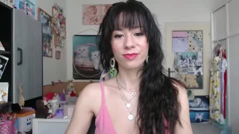 Snapshot of roselynsun chatting on April 21, 10:43 am Rose online show from April 21, 10:43 am