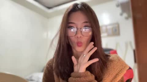 Snapshot of rosemae07 chatting on April 7, 9:10 am rosemae07 online show from April 7, 9:10 am