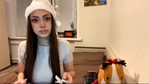 Mimi online show from November 20, 2:39 pm