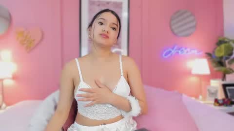 rosevelvet_dh online show from June 26, 11:58 am
