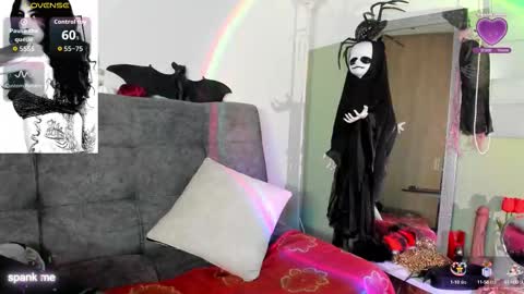 Snapshot of roshhell chatting on October 2, 2:51 am Rosh Hell online show from October 2, 2:51 am