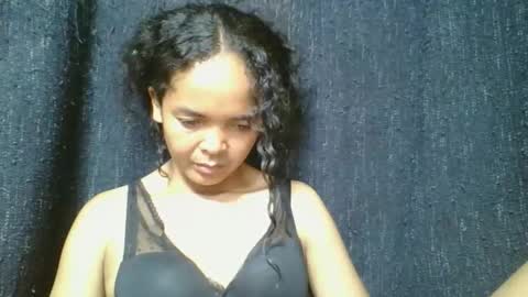 rosia685234 online show from March 27, 8:09 am