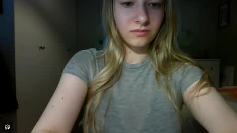 Snapshot of rosie_june chatting on June 2, 7:43 am Rosie online show from June 2, 7:43 am