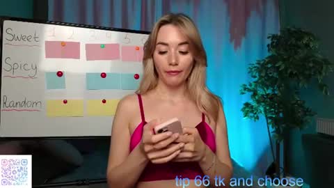 Rosie online show from June 25, 5:12 am