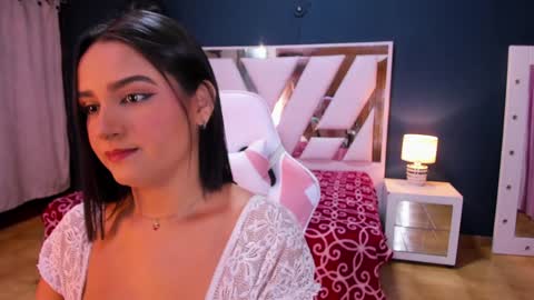 Snapshot of rossa_selene chatting on January 30, 3:00 am Rossa online show from January 30, 3:00 am