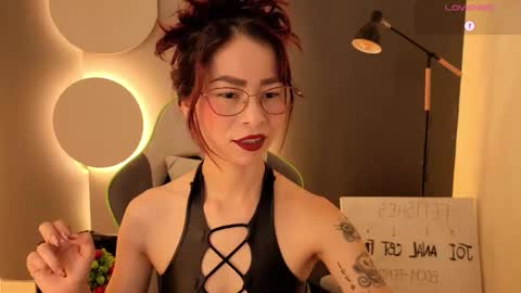 Miss Rosse online show from March 9, 1:15 pm